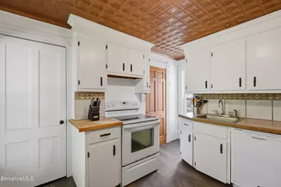 169 Park Ave, Dalton, MA 01226 - Photo 22