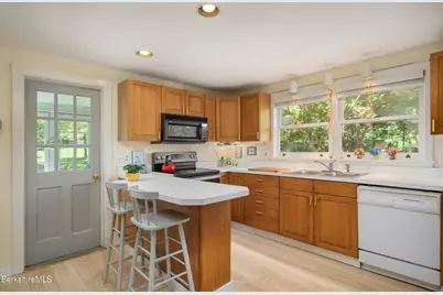 132 White Oaks Rd, Williamstown, MA 01267 - Photo 16