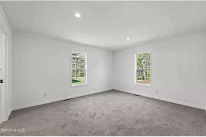 395 Cheshire Rd #102, Pittsfield, MA 01201 - Photo 18