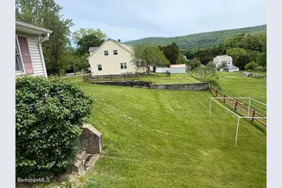 148 Friend St, Adams, MA 01220 - Photo 18