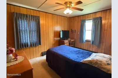 148 Friend St, Adams, MA 01220 - Photo 8