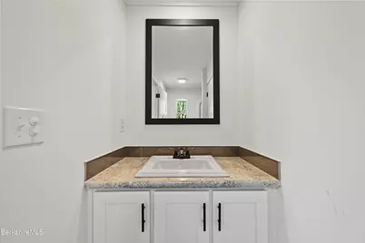 395 Cheshire Rd #101, Pittsfield, MA 01201 - Photo 28