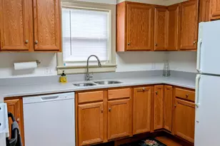 41 Arnold St, Williamstown, MA 01267 - Photo 6