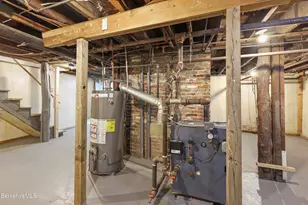 11 Merriam St, Pittsfield, MA 01201 - Photo 32