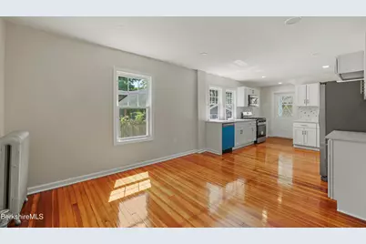 11 Merriam St, Pittsfield, MA 01201 - Photo 12