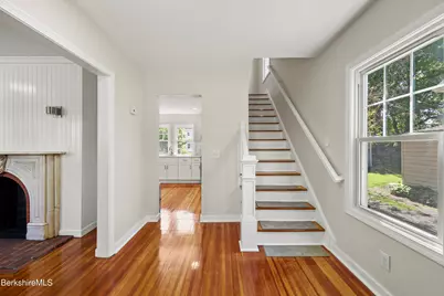 11 Merriam St, Pittsfield, MA 01201 - Photo 2