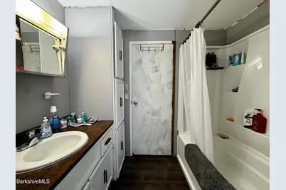 180 Orlando Ave, Pittsfield, MA 01201 - Photo 10