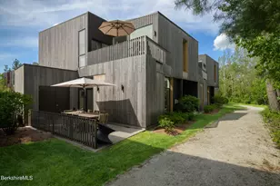 8 River Run Rd, Williamstown, MA 01267 - Photo 1