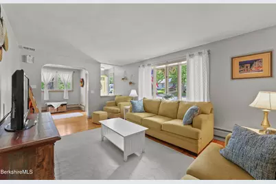97 Morningview Dr, Pittsfield, MA 01201 - Photo 18
