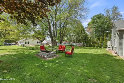 97 Morningview Dr, Pittsfield, MA 01201 - Photo 6