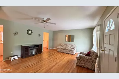 104 Tremont St, North Adams, MA 01247 - Photo 12