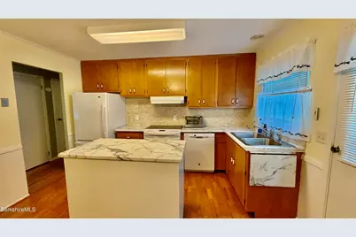 104 Tremont St, North Adams, MA 01247 - Photo 8