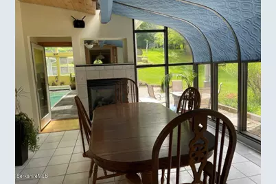 851 E New Lenox Rd, Pittsfield, MA 01201 - Photo 12