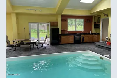 851 E New Lenox Rd, Pittsfield, MA 01201 - Photo 22