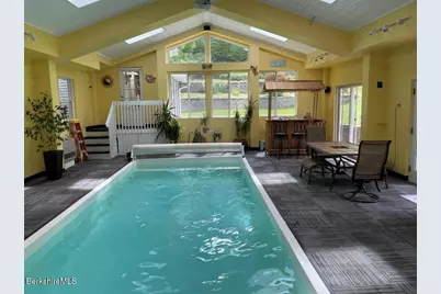 851 E New Lenox Rd, Pittsfield, MA 01201 - Photo 18