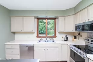 10 Park Dr, Lanesborough, MA 01237 - Photo 14