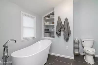 10 Park Dr, Lanesborough, MA 01237 - Photo 28