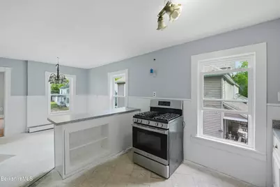 96-98 Brown St, Pittsfield, MA 01201 - Photo 36
