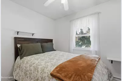 18 Greenings Ave, Pittsfield, MA 01201 - Photo 34
