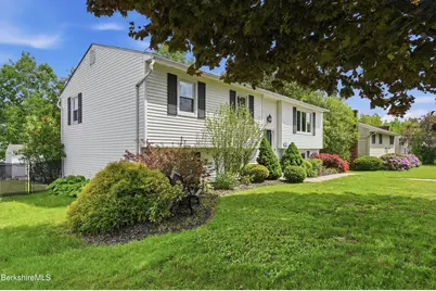 18 Greenings Ave, Pittsfield, MA 01201 - Photo 4