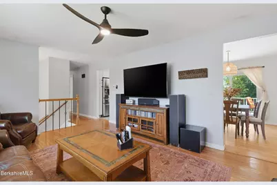 18 Greenings Ave, Pittsfield, MA 01201 - Photo 10