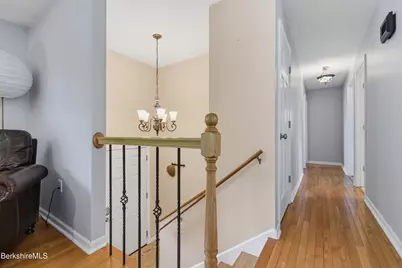 18 Greenings Ave, Pittsfield, MA 01201 - Photo 6