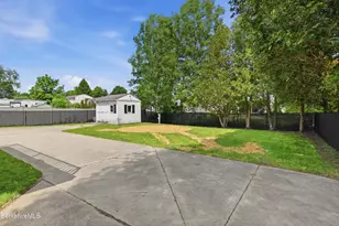 18 Greenings Ave, Pittsfield, MA 01201 - Photo 40