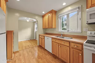 28 Hopewell Dr, Pittsfield, MA 01201 - Photo 14