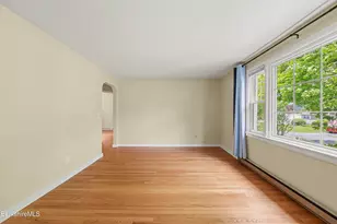 28 Hopewell Dr, Pittsfield, MA 01201 - Photo 8
