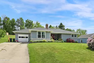 18 Dubis St, Adams, MA 01220 - Photo 2