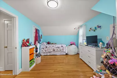 46 Woodlawn Ave, North Adams, MA 01247 - Photo 28