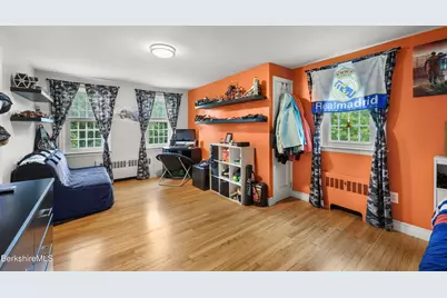 46 Woodlawn Ave, North Adams, MA 01247 - Photo 24
