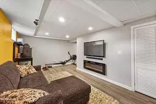 46 Woodlawn Ave, North Adams, MA 01247 - Photo 30