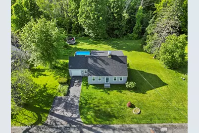 46 Woodlawn Ave, North Adams, MA 01247 - Photo 4