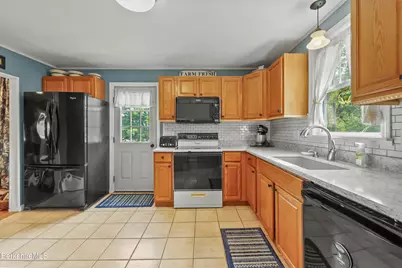 457 N Eagle St, Clarksburg, MA 01247 - Photo 12
