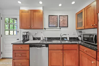 85 Pixley Rd, Great Barrington, MA 01230 - Photo 8