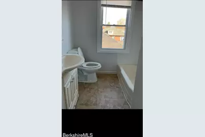 82-84 Parkside Ave, Pittsfield, MA 01201 - Photo 10