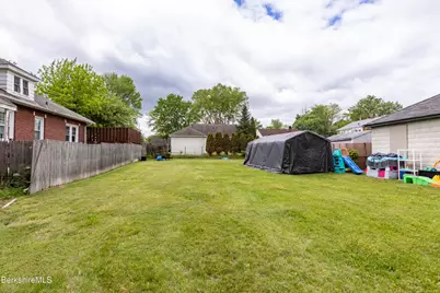 82-84 Parkside Ave, Pittsfield, MA 01201 - Photo 20