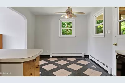 125 Friend St, Adams, MA 01220 - Photo 10