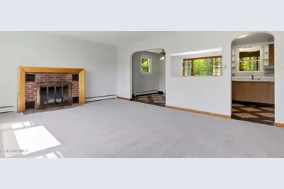 125 Friend St, Adams, MA 01220 - Photo 6