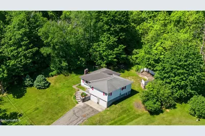 125 Friend St, Adams, MA 01220 - Photo 32