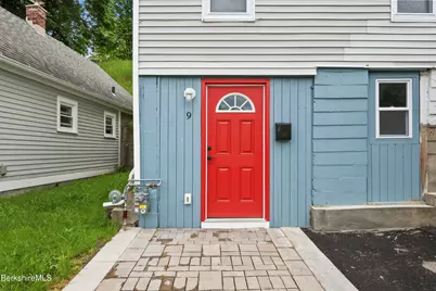 9 Richmond Ln, Adams, MA 01220 - Photo 4