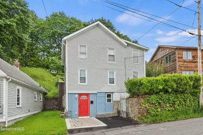 9 Richmond Ln, Adams, MA 01220 - Photo 2