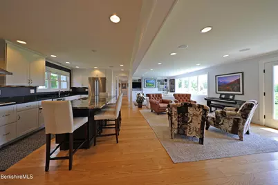 154 Plunkett St, Lenox, MA 01240 - Photo 12