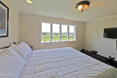 154 Plunkett St, Lenox, MA 01240 - Photo 32