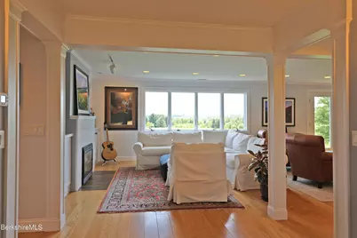 154 Plunkett St, Lenox, MA 01240 - Photo 6