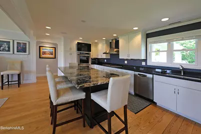 154 Plunkett St, Lenox, MA 01240 - Photo 14