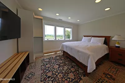 154 Plunkett St, Lenox, MA 01240 - Photo 20