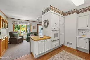29 Cecelia Terrace, Pittsfield, MA 01201 - Photo 10