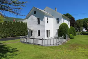 32 Valley St, Adams, MA 01220 - Photo 2
